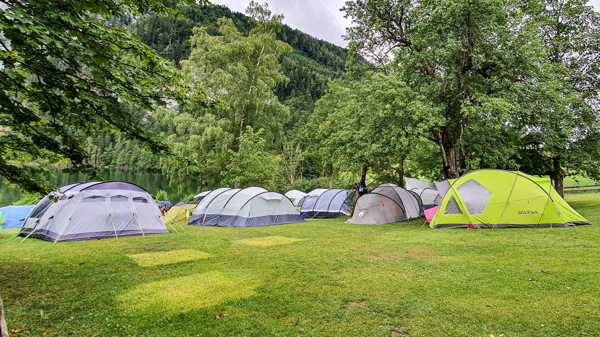 Familienzelte am Campingplatz